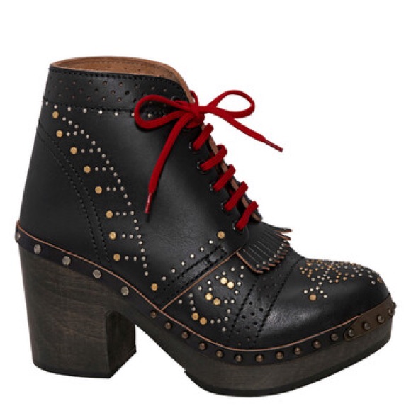 Burberry Black Leather Studded Ankle Boots With Red Laces